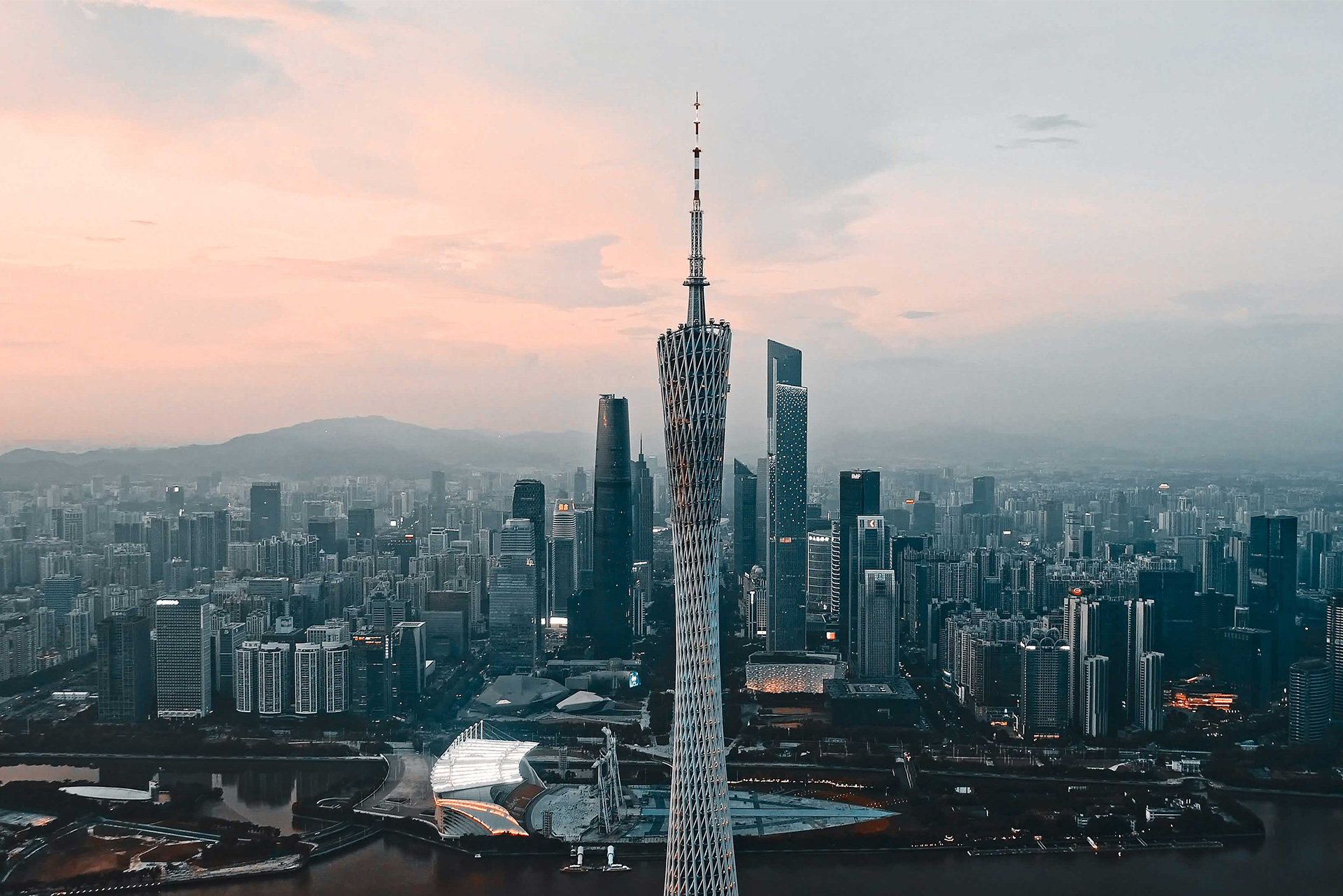 AC米兰体育·美妆领航者